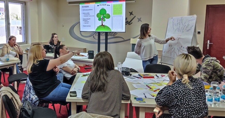 Teachers in Bosnia and Herzegovina unite to  bring democratic values into classrooms