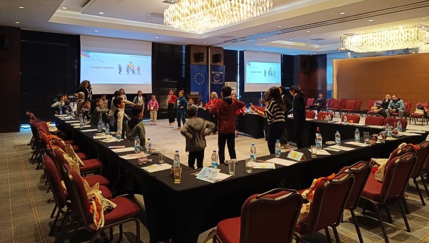 Understanding rights, finding support: An awareness-raising activity for children on the move