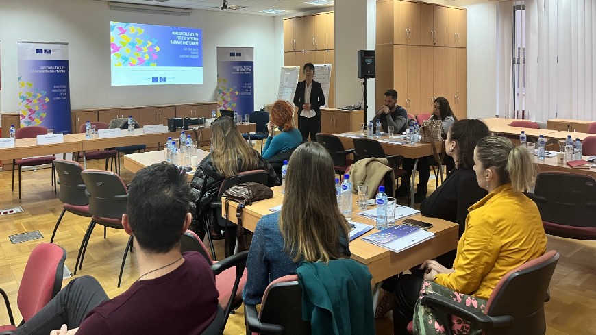 Razgovori o medijskoj pismenosti na društvenim mrežama u školama održani u Podgorici