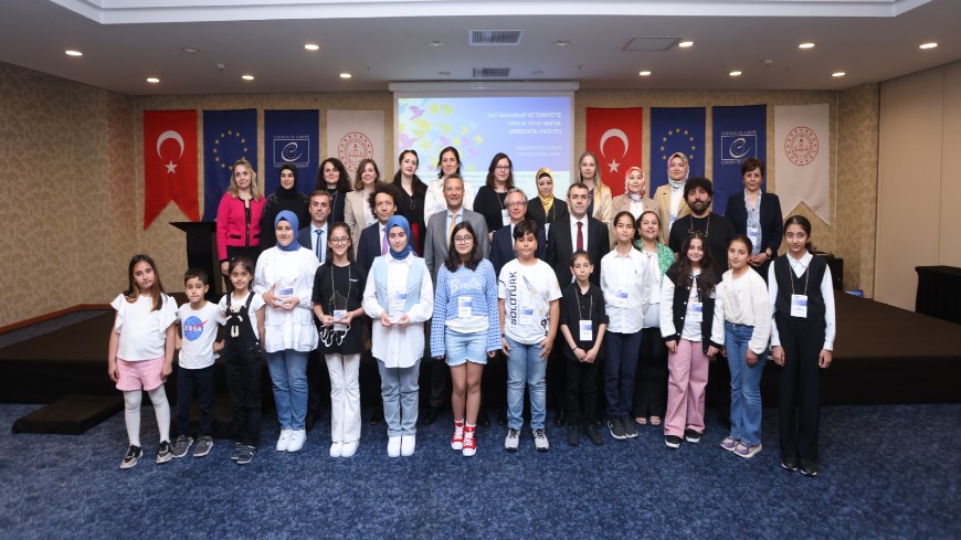 The award ceremony of the Podcast contest gathers the winner students in Ankara