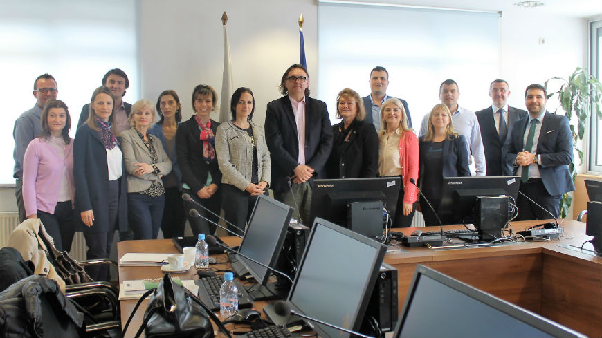 Sharing knowledge and experience with peers and learning from best practices