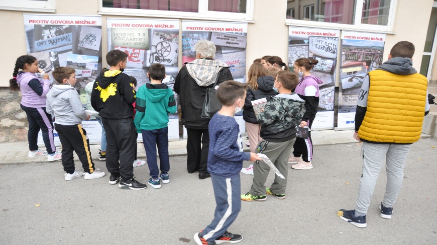 The Association for development of children and youth - Nis Open Club organised hate speech graffiti exhibitions in five municipalities in Serbia