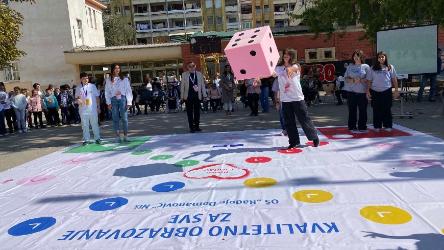 Primary school children from Nis learned how to "Block the hatred. Share the love!”