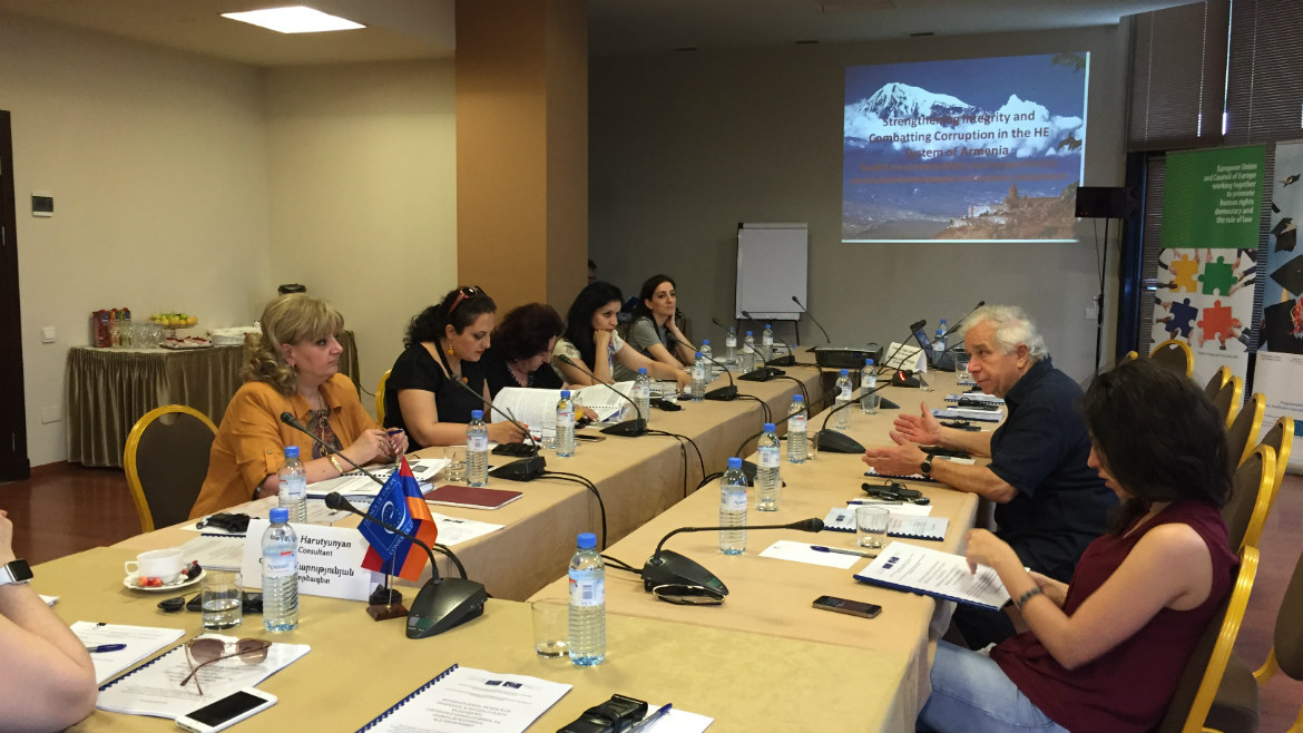 Toolkits for improving transparency and accountability in higher education institutions