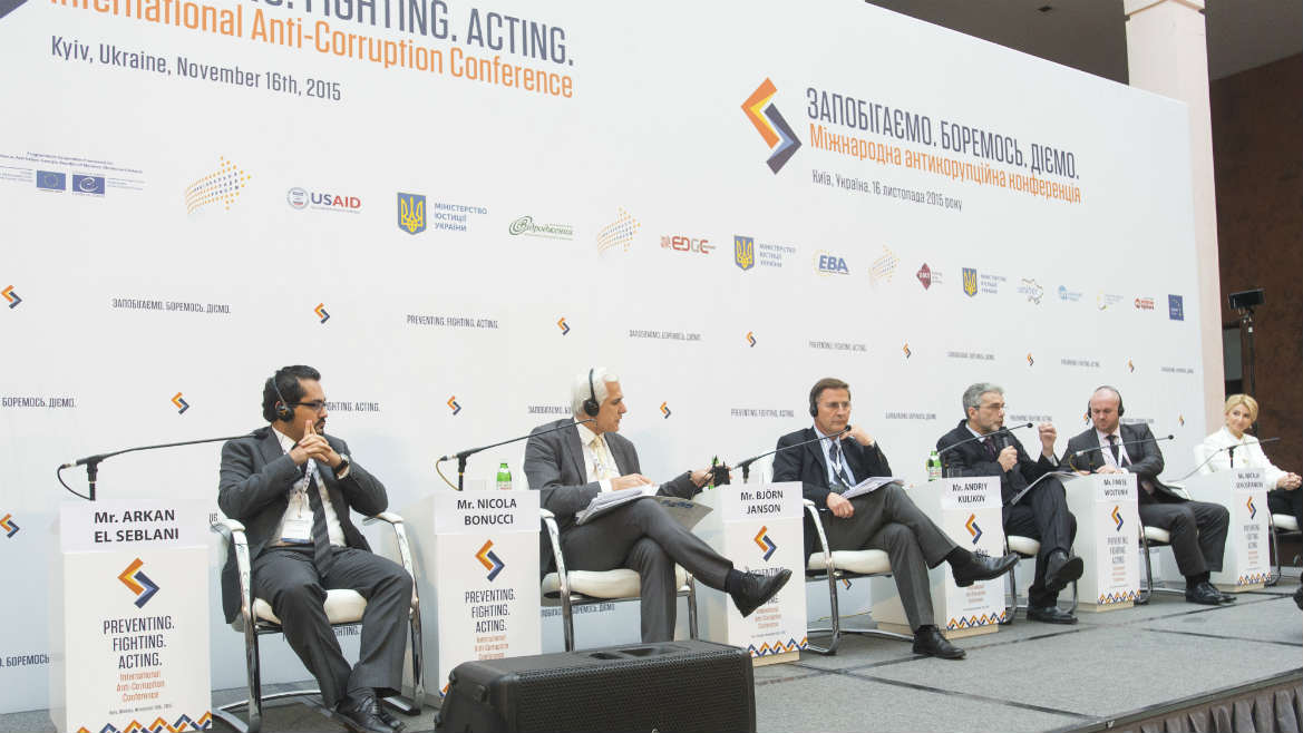 Landmark anti-corruption conference takes place in Ukraine