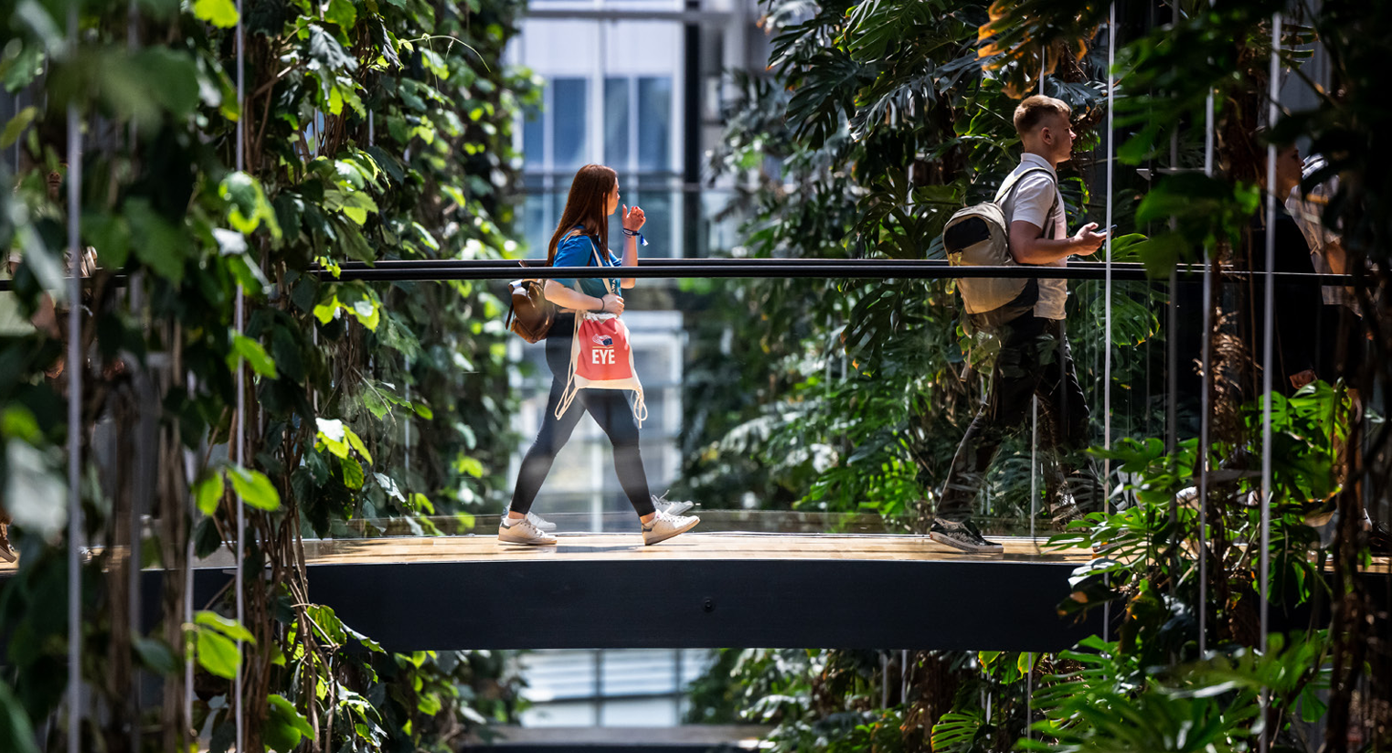 Young people walking in the European Parliament in Strasbourg during the European Youth Event 2023.