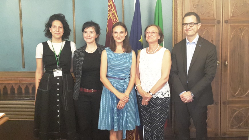 From left to right: Laura Ligazzolo (Routes4U Project Assistant, Council of Europe), Denise de Roux (Routes4U Communication Officer, Council of Europe), Constanze Metzger (Routes4U Senior Project Manager, Council of Europe), Gabriella Battaini-Dragoni (Deputy Secretary General, Council of Europe) and Stefano Dominioni (Executive Secretary of the EPA on Cultural Routes, Council of Europe).