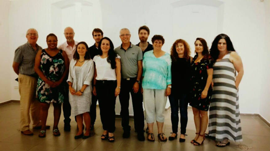 The experts Phil Wood, Phyllis Brunson and Thijs Malmberg together with Galit Rand (Head of Strategic Planning and Research of Haifa Municipality), Asaf Ron (Executive Director of Beit Hagefen) and other participants from the staff of the Jewish-Arab Cultural Center
